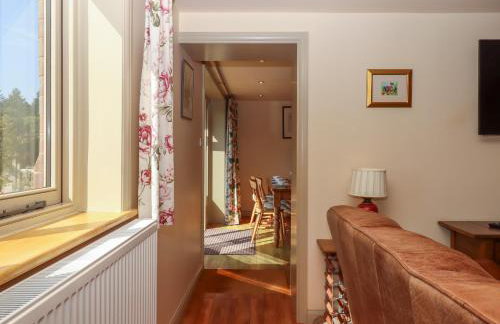 Sherway Coach House - Photo 5