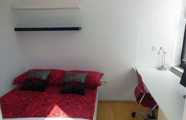 AI Apartments - Photo 17