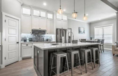 Just Like Home #6: Norman: It's Game Time (campus) - Foto 59