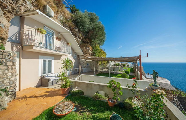 Luxury Villa Vittoria- Villa With Garden Swimming Pool and Jacuzzi Overlooking the sea - Foto 19