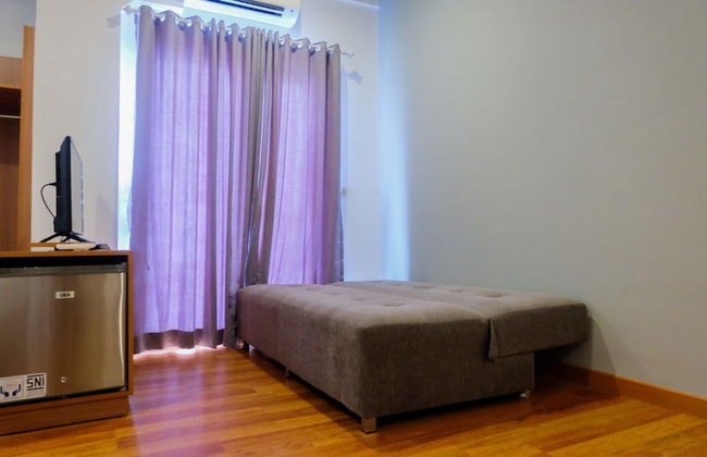 Azalea Suites Cikarang Studio Apartment with Bathtub - Photo 18