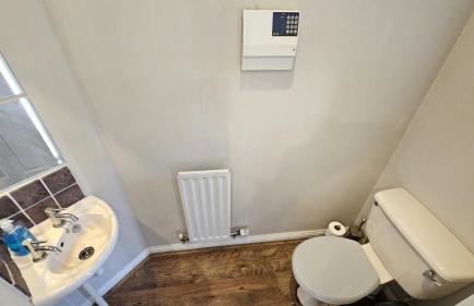 Quiet 3 bed semi with off street parking - Foto 52