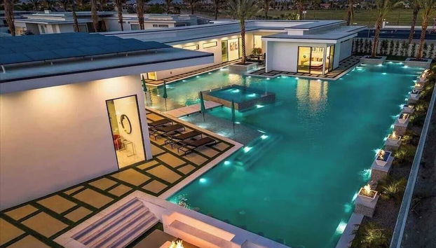 Sleeps 23 Luxury Villa w/ Pool, Hot Tub & Pickleball Court Bravo Villa 10 - Foto 2, Interior