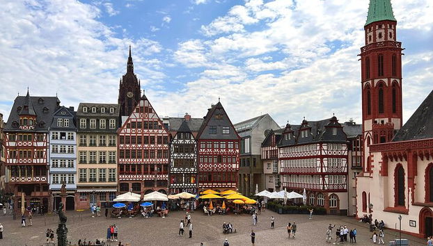 Discover the Heart of Frankfurt - City Tour in German - Photo 4