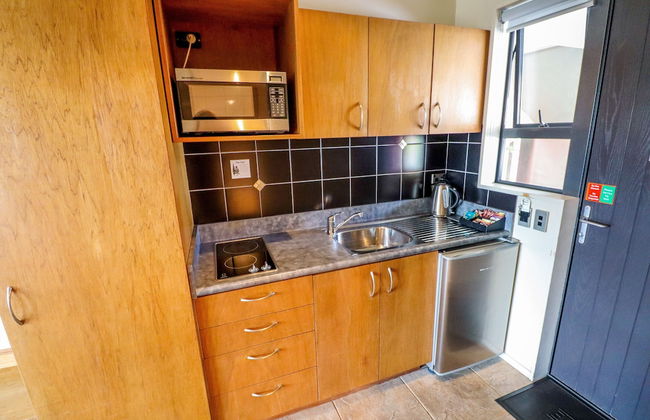 Coleraine Suites & Apartments - Photo 16