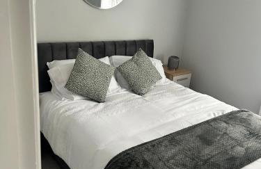 Stoops Hall - 2 bed first floor apartment - Photo 3