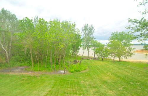 Comfortable and Modern Cabin Rental on Lake Red Rock near Pella, Iowa - Foto 17