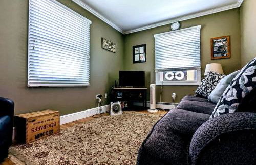 Gorgeous Beach House with Private Beach, Fire Pit & Outdoor Living Near Bar Harbor, Hancock Point Maine - Photo 33