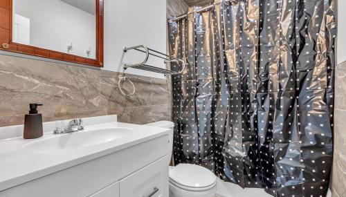 Next to Beach and Waterpark with Free Parking! - Foto 2