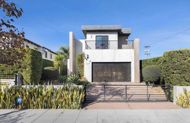 LA Villa by Avantstay Walk to The Grove LA - Photo 43