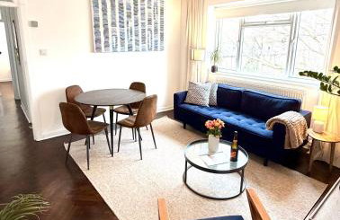 Newly refurbished 2 BR Apartment in South London - Photo 1