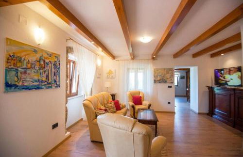 House Polic - Foto 19