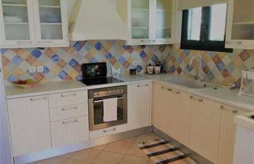 Maroussa s guesthouse - Photo 8