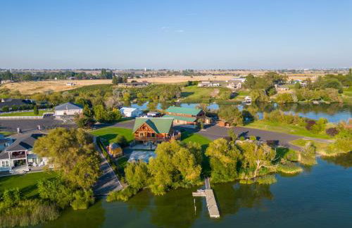 Lakefront Cabin, HotTub, Boat Launch - Foto 32