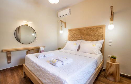 Lithos Luxury Pool Villa - Photo 18