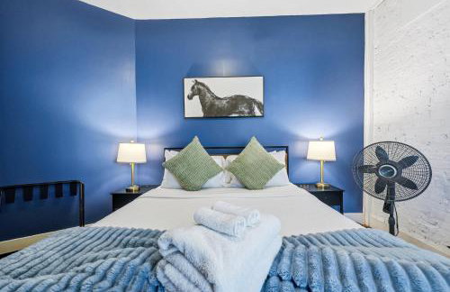 Cozy 2-Floor Home 5BR 3BA 2 Kitchens Backyard - Foto 42