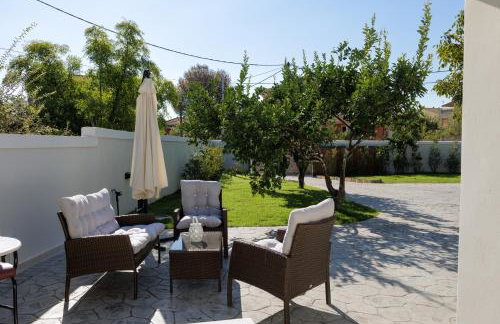 Walnut House - Peaceful Private Garden - Photo 29