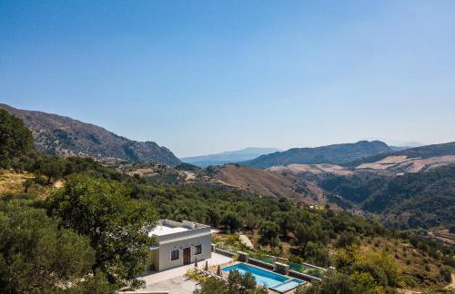 Aloni Villa, an Authentic Countryside Retreat, By ThinkVilla - Foto 5