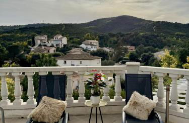 Villa soleil - Vue mer et montagne - Piscine privée, tennis, accès plage à pied - Foto 8
