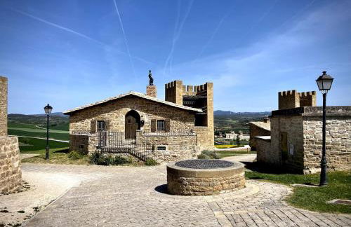 Maravillosa casa con piscina en un pueblo único, Artajona - Navarra - Foto 30