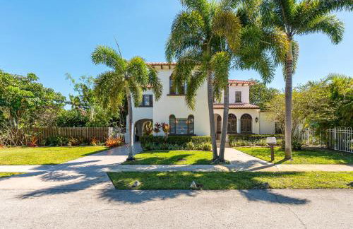 Birds of Paradise - Historic Spanish Estate - Photo 1