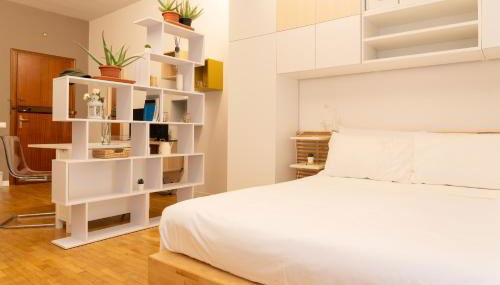 Battisti Flat, near station - Foto 3, wardrobe