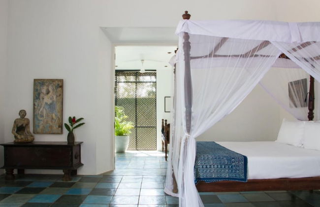 Historically Important Architecturally Stunning Hilltop Villa - Photo 32