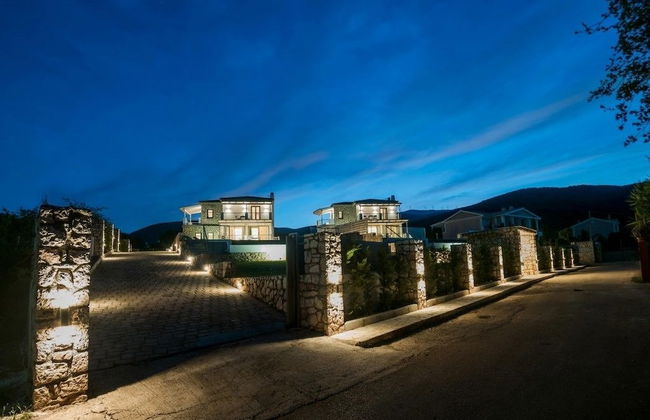 White Villas - Photo 34