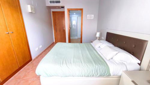 Apto en Cullera con terraza, piscina, parking y wifi gratis - Foto 5, wardrobe