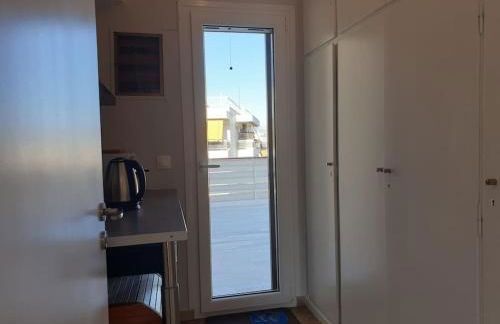 Rooftop Studio Apt - 5 Min Walk to Holargos Metro - Foto 21