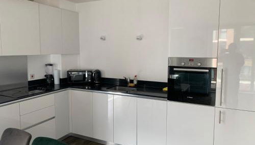 Modern 2 bedroom Apt with easy access to Central London, O2, Excel centre and Parking - Foto 2, stove, pet friendly, toaster, minibar