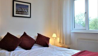 The Worthys - Photo 2