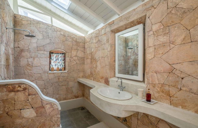 Family Beach Villa Located On An Incredible Beach - Photo 26