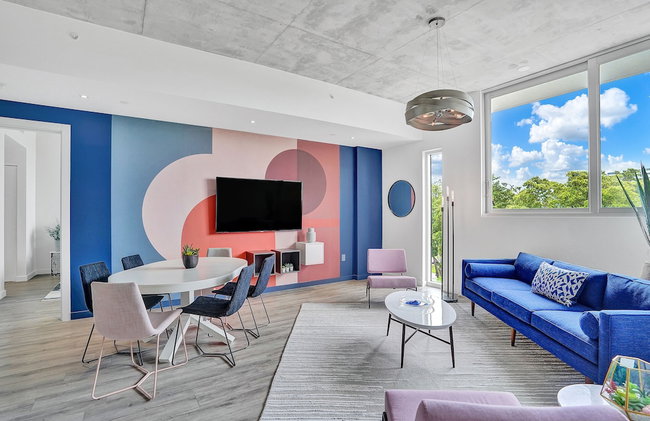 Design District Suites - Photo 1