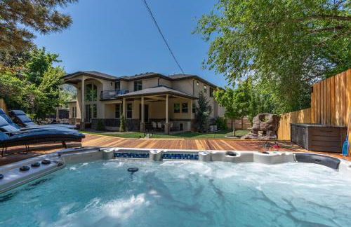 Olympus Luxury - Prime Location - HotTub, Theater and More - Foto 4