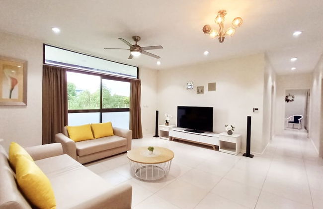 Waterfront Sunset Apt Fantasy Island - Photo 4