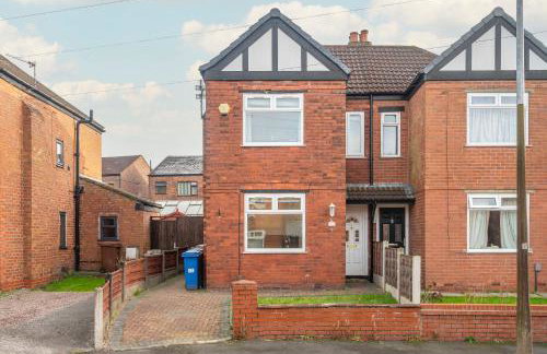 Beautiful Three Bedroom House - Manchester Escape - Foto 33