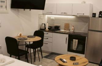 Emily Apartments 2 - Photo 1