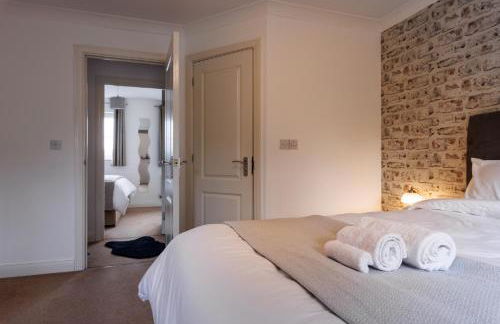 Spacious 4-Bedroom House in Aylesbury Ideal for Contractors Professionals or Larger Families - Foto 32