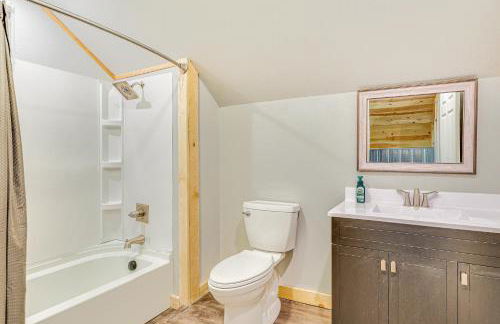 Balcony and Views Sturgis Twin Peaks Cabin - Foto 5