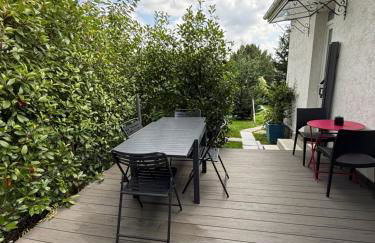 The Little Oak - tiny house with bed on mezzanine & terrace - from 1 to 4 p Disney, Paris & CDG - Foto 3