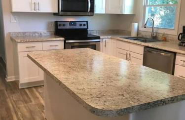 Surfside Beach/ Capt. Jacks ~50 FT From Beach 3br/3ba - Foto 2