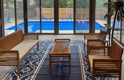 3,000-Sq-Ft Group Getaway with Pool Near Kansas City - Foto 32