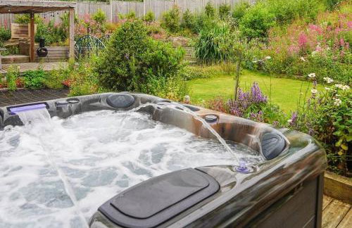 Rent My Spa Home with Pool table Hottub and Sauna - Foto 1