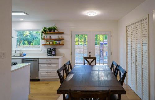 Cozy Austin Escape King and 3 Queens Family or Group - Foto 17