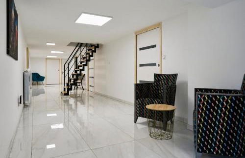 VILLA ARCADIA - Piscine - Spa - Sauna - Cinéma - Jeux d'arcades - Jeux vidéo - Bassin naturel - Jardin - Foto 52