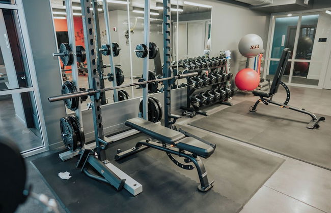 NEW Downtown SLC Apt l KING Bed l City View - Photo 17