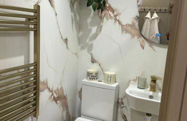 Rural Romantic Cabin-Hot Tub & Outdoor Kitchen - Foto 12