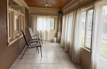 Super close to Cleveland Clinic Fairview Colibri - Foto 6