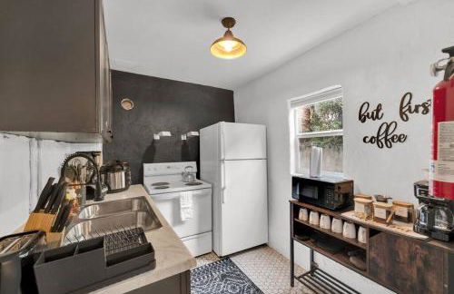 Designer spot - No Extra Fees - Palm Wave Says - Foto 13